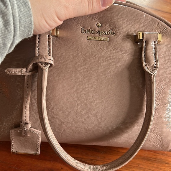 Kate Spade  Cedar Street Small Pearl Patent Leather Rosewater Women Bag - Picture 5 of 14